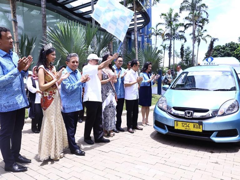 Kemenpar dan Blue Bird Lakukan Kerjasama Dukung Visit Wonderful Indonesia (ViWi) 2018